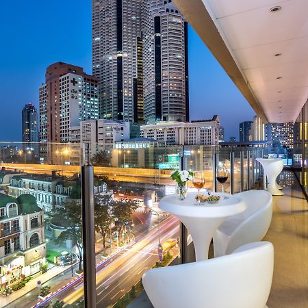 Hilton Garden Inn Bangkok Silom Экстерьер фото